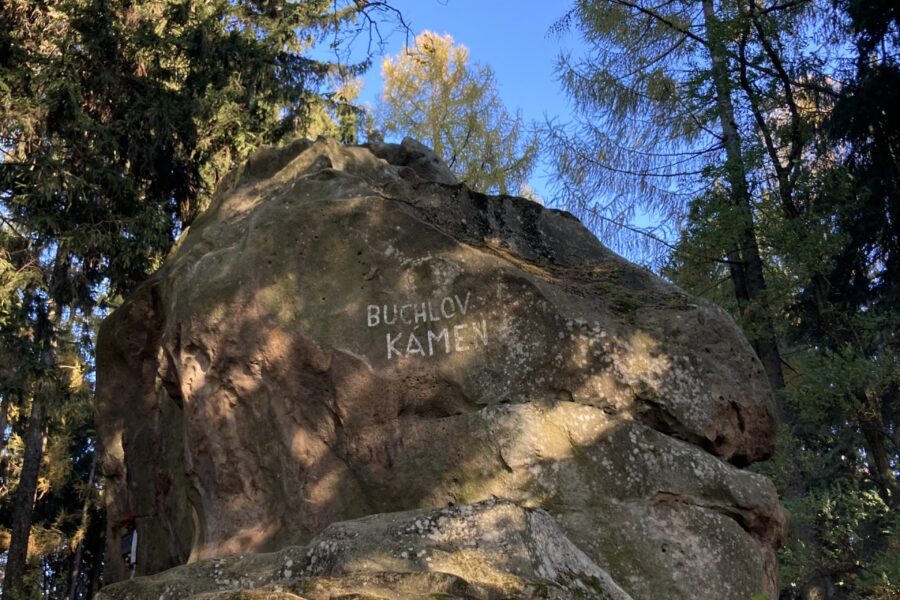 Procházka v Chřibech: kolem Břestecké skály, Buchlovského kamene i hradu Buchlov FOTO