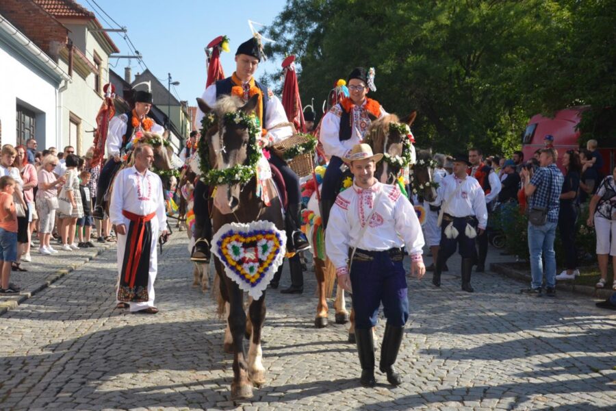 XXV. Dolňácké slavnosti písní a tanců s jízdou králů