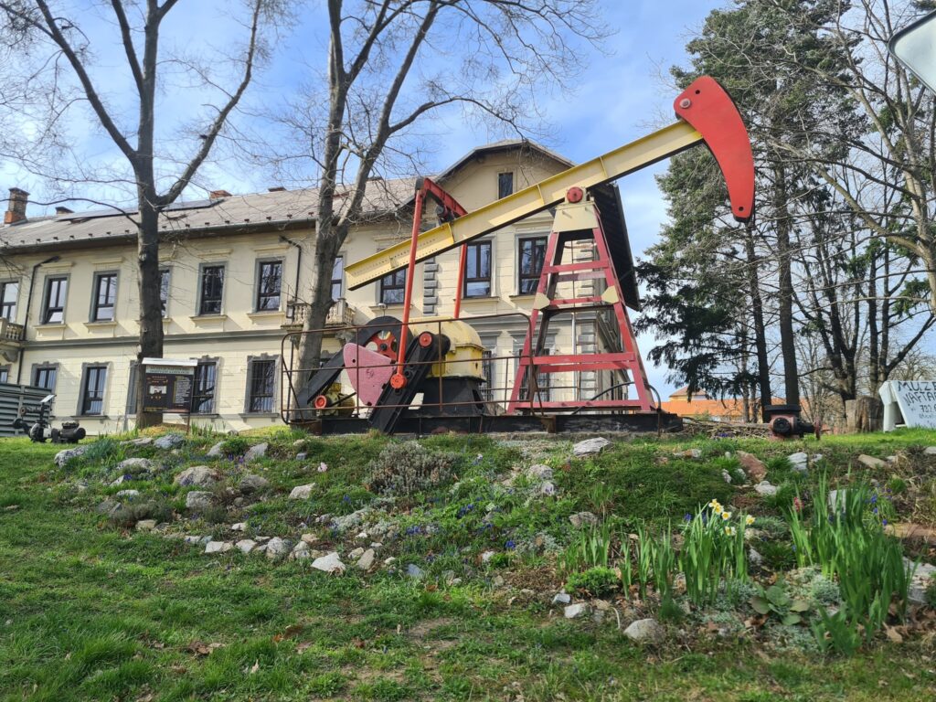 Muzeum naftového dobývání a geologie