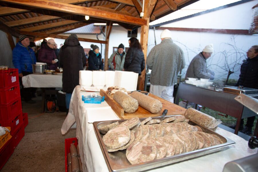 Zabijačkové speciality v Hluku